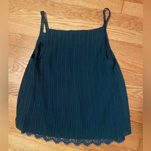 White House Black Market emerald green top size small - Picture 4 of 5